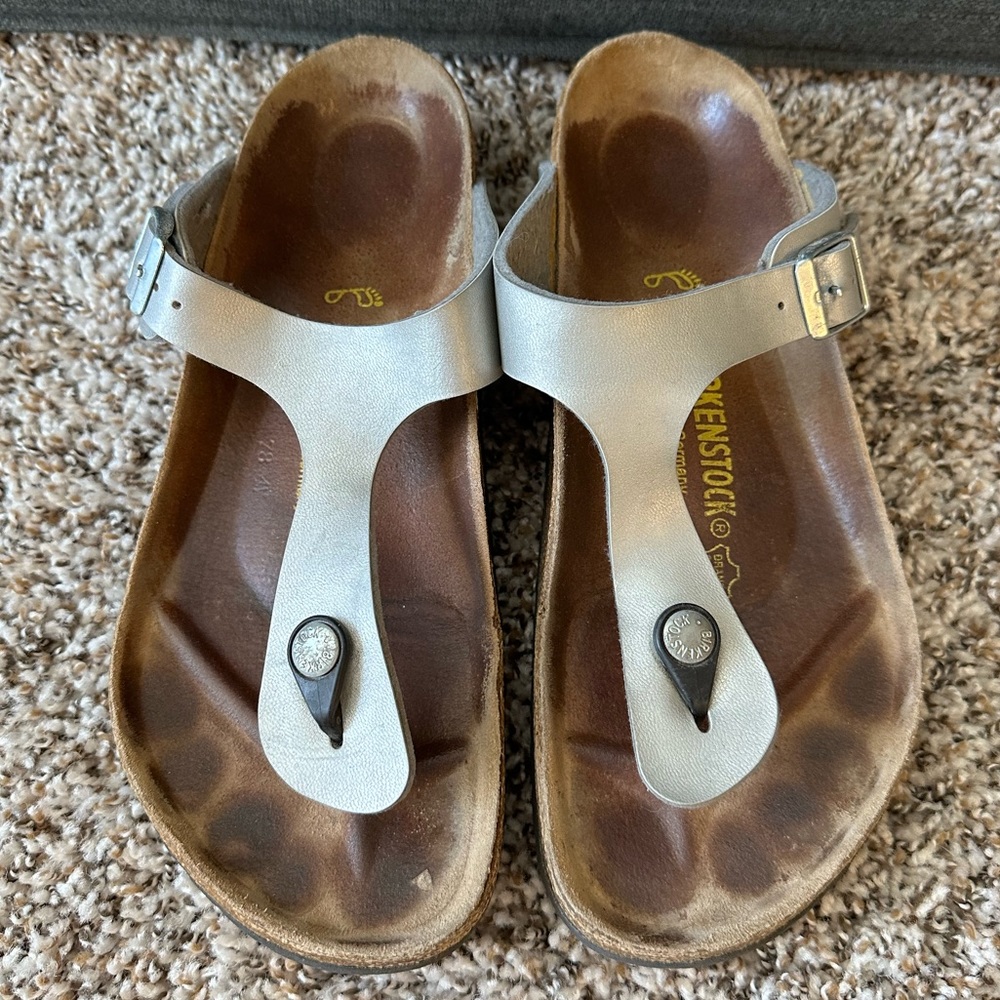 Silver Gizeh Birkenstocks